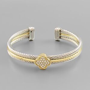 Clover Center Triple Cabel Bracelet